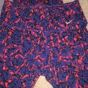 Nike leggings, great condition. Worn maybe 3 times
